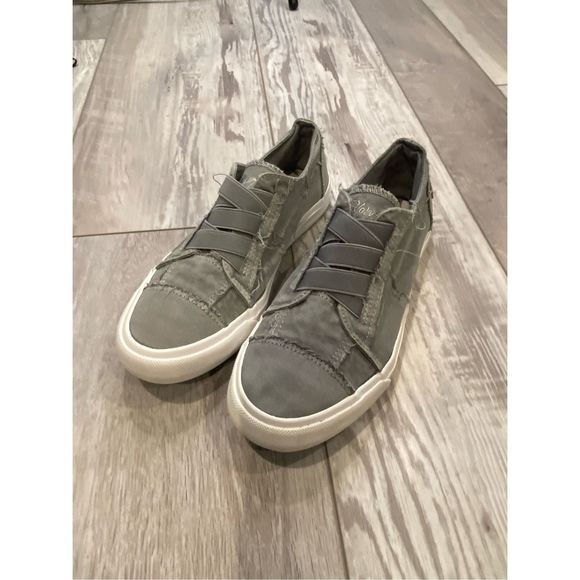Blowfish Shoes Blowfish Gray Slip On Tennis Shoes Size 8 Poshmark
